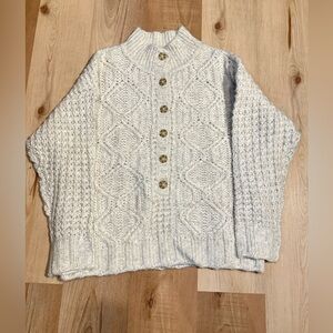 American Eagle Outfitters Chunky Oversized Cable Knit Sweater Women's M